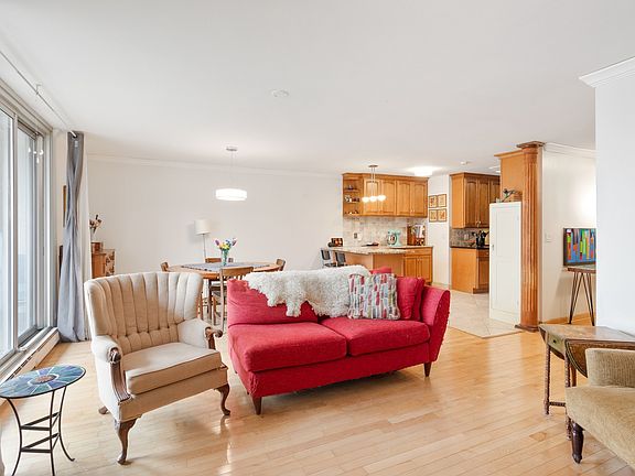 4th image of 5901 N Sheridan Rd APT 2K