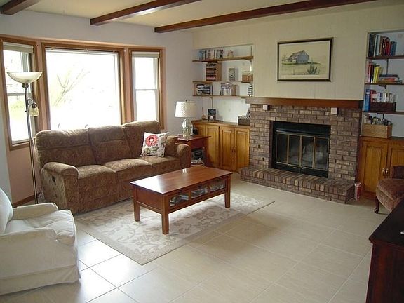 4th image of 515 Glenwood Dr