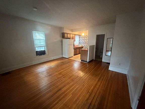 5th image of 27 Church St APT 1