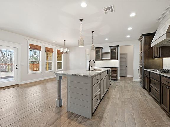 5th image of 2004 Creek Side Cir