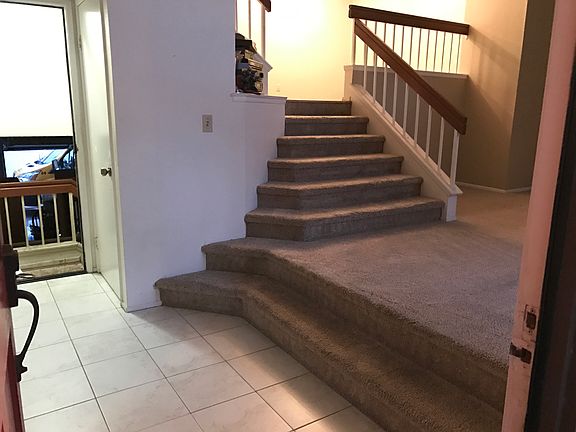 5th image of 12 Rock Cliff Pl