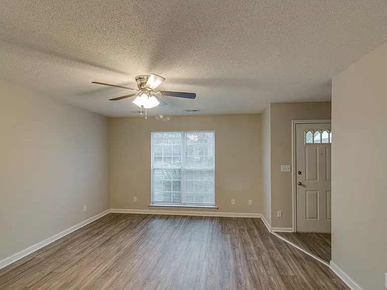 1244 Parkway Pl #C — Photo 4
