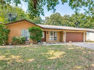 1118 Crisp Dr, Irving, TX 75061