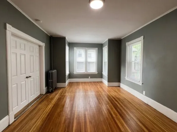 51 Orchard St, Pittsfield, MA 01201