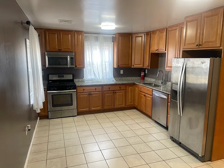 6464 Beechfield Ave — Photo 2