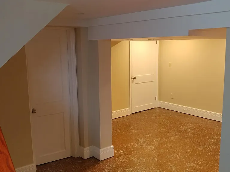 2205 Cleneay Ave — Photo 30