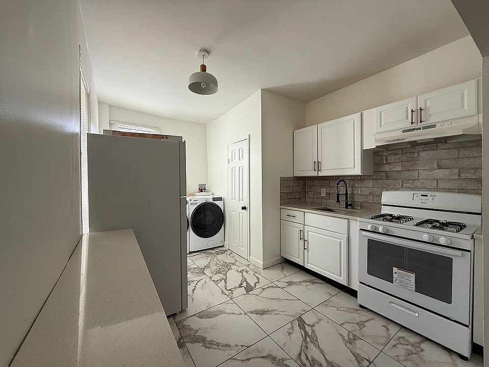 1st image of 341 Palisade Ave Floor 2