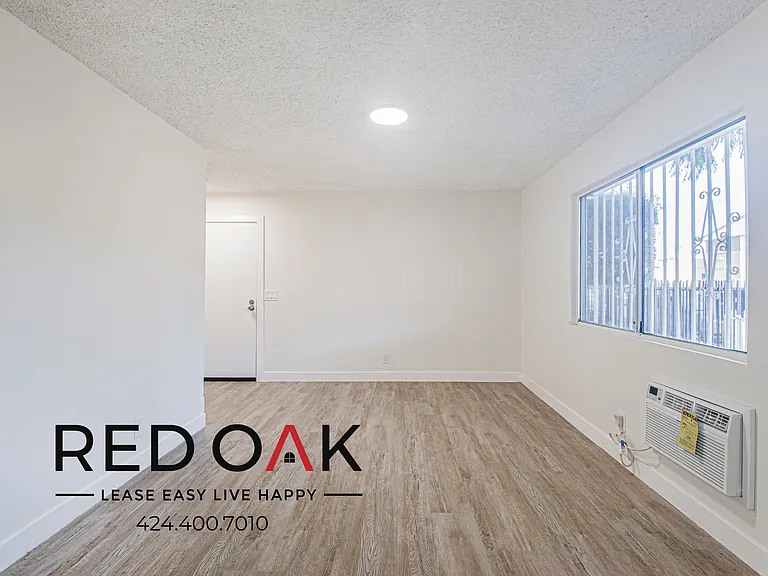 607 W 82nd St #101 — Photo 8