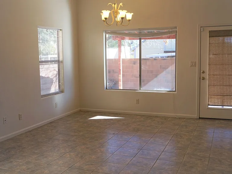 5280 Cedar Springs Dr — Photo 3