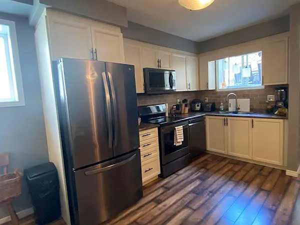 1941 Ottawa St S #10D — Photo 7