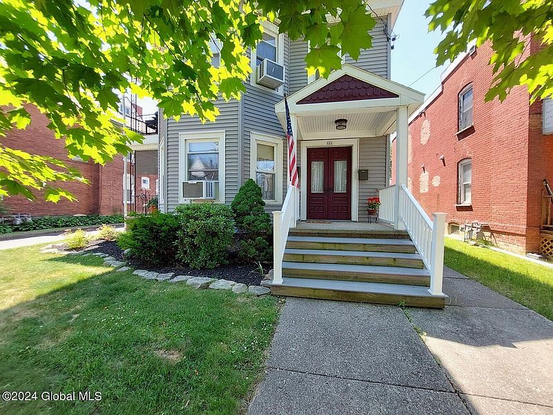4th image of 221 S 2nd Avenue