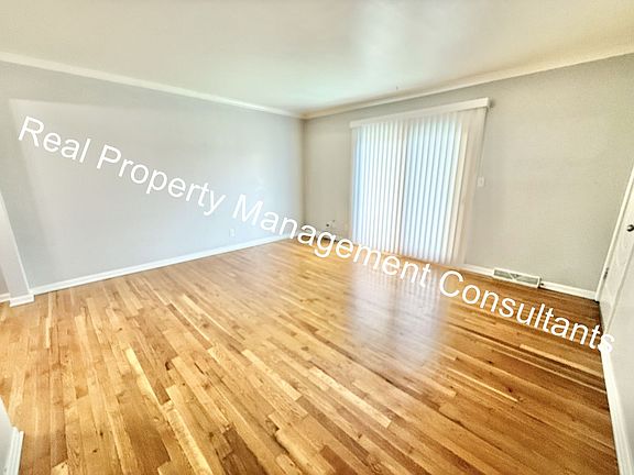 4th image of 4211 Clark Ave APT 3