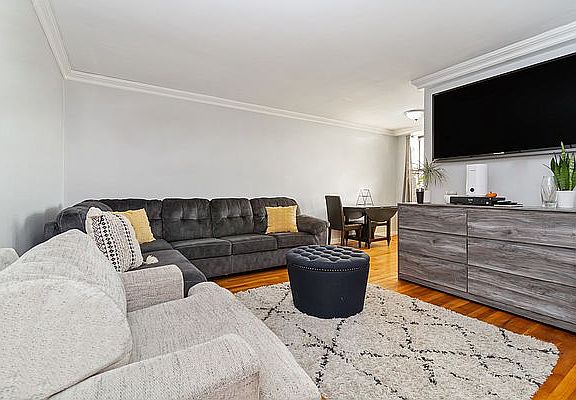 2nd image of 6730 Dartmouth St APT 5E