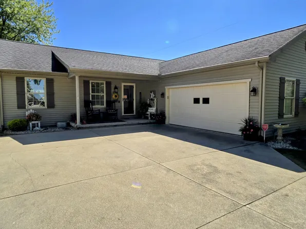 305 S Hilltop Ave, Fairmount, IN 46928