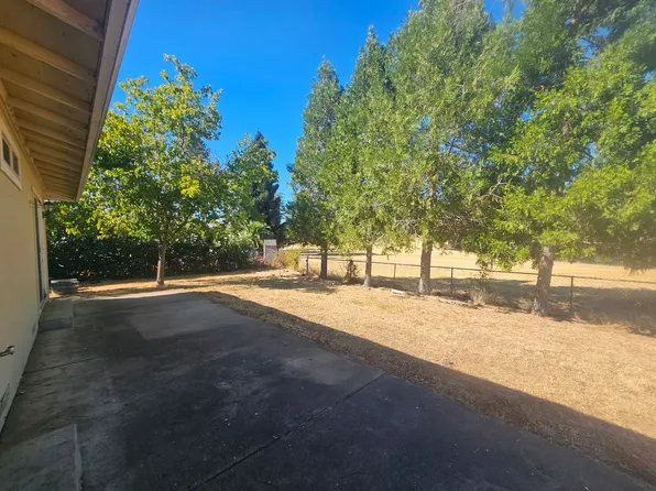 10711 Fairway Dr, Kelseyville, CA 95451