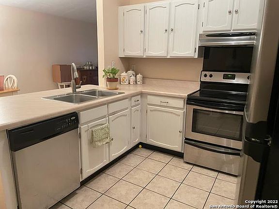 5th image of 14135 Queens Way