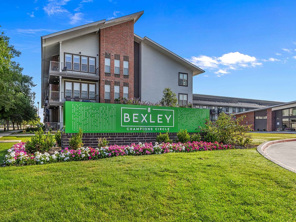 Welcome Home to Bexley Champions Circle!