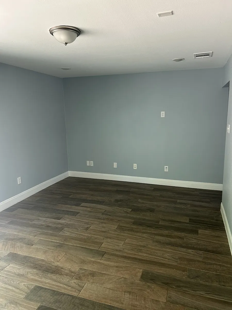 Building Photo - 5409 Manor Rd