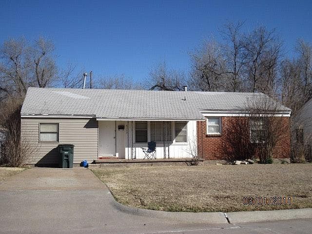 1st image of 4113 SE 26th St