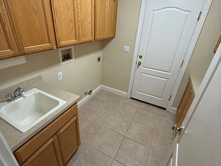 3481 Cockerill Dr — Photo 9