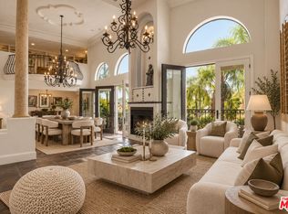 6383 Quebec Dr, Los Angeles, CA 90068