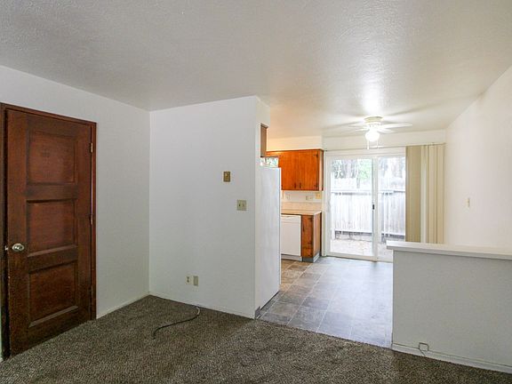 4th image of 4004-4030 Ward Dr NE #4004