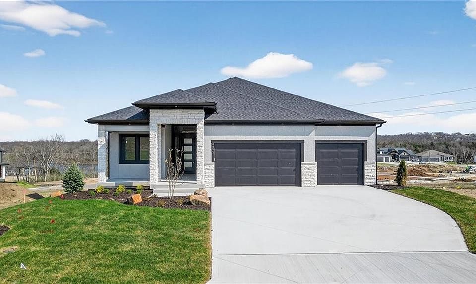 1st image of 9027 Freedom Cir