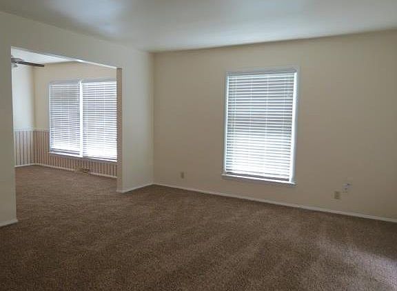 2nd image of 300 N Wildwood Ln
