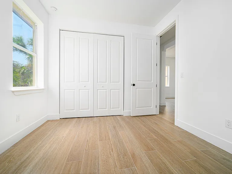 15261 Brainbridge Cir — Photo 17