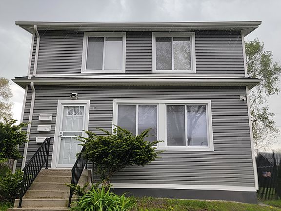 3rd image of 43 W Charlotte St #2