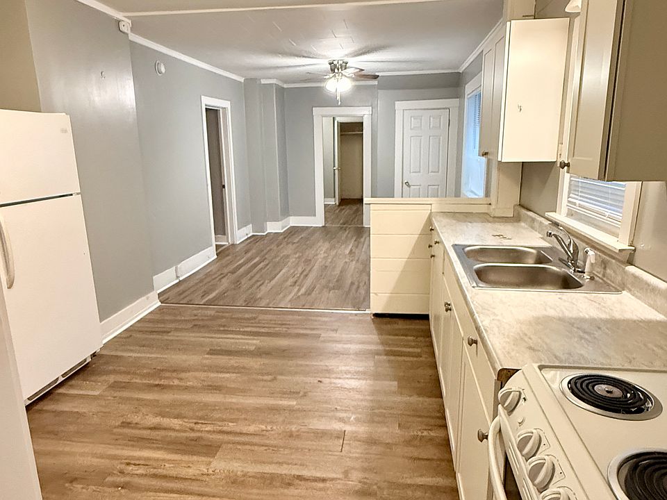 1st image of 81 Willow St #1