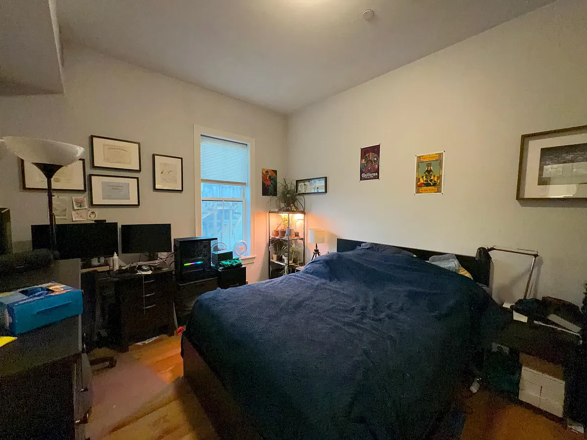 Building Photo - 18 Murdock St #7
