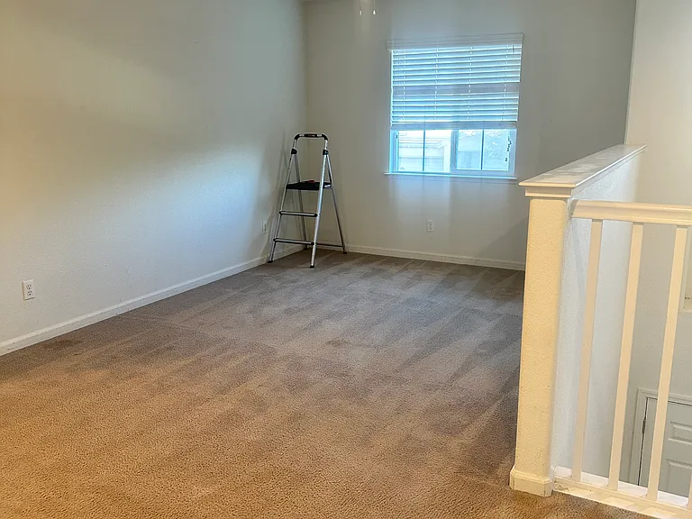 1635 Courtyard Dr — Photo 12