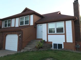 6124 Bradshaw St, Shawnee, KS 66216