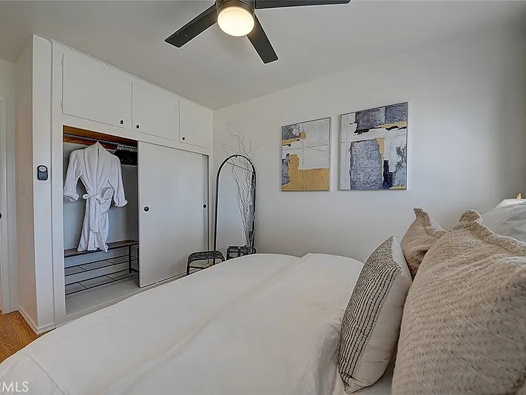 444 N Shattuck Pl — Photo 39