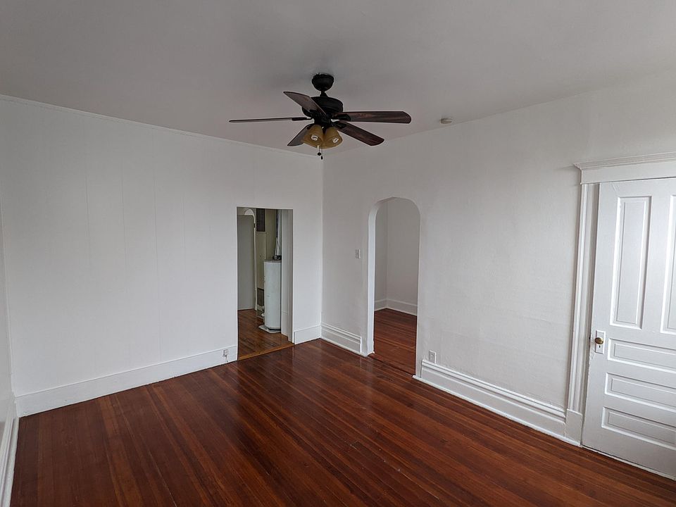 1st image of 2044 N Wolcott Ave Unit 3