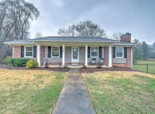 128 Adrian Dr, Kingsport, TN 37664
