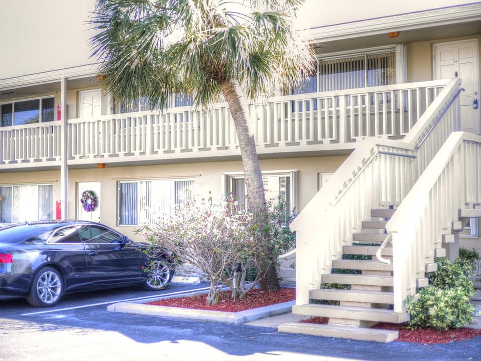 1st image of 401 Us Highway 1 APT 208