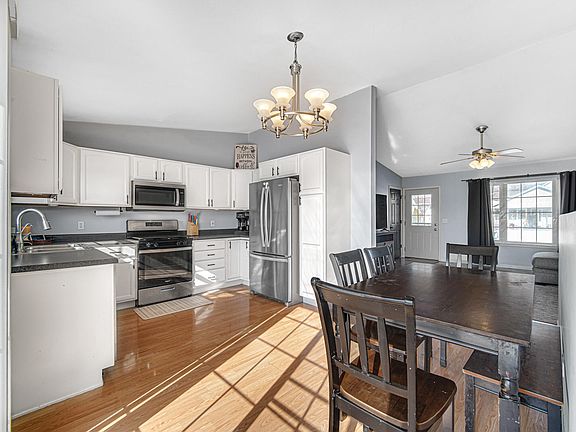 4th image of 9405 W 143rd Ln