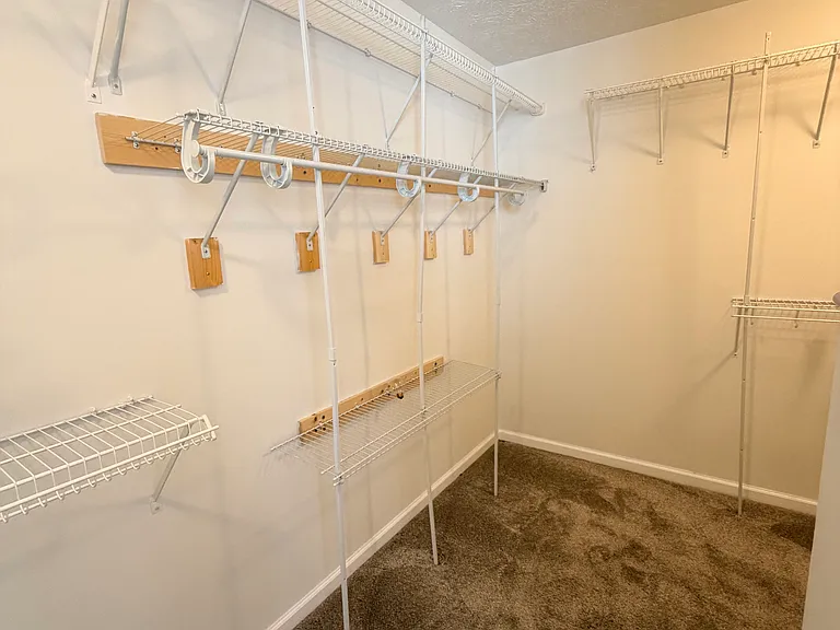 4852 Clifford Cir — Photo 17