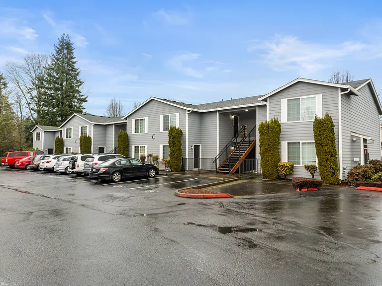Clark Ave Apartments — Photo 21