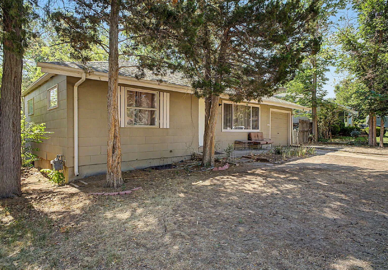 2 bed, 1.0 bath, 816 sqft, $2,200 — Photo 2