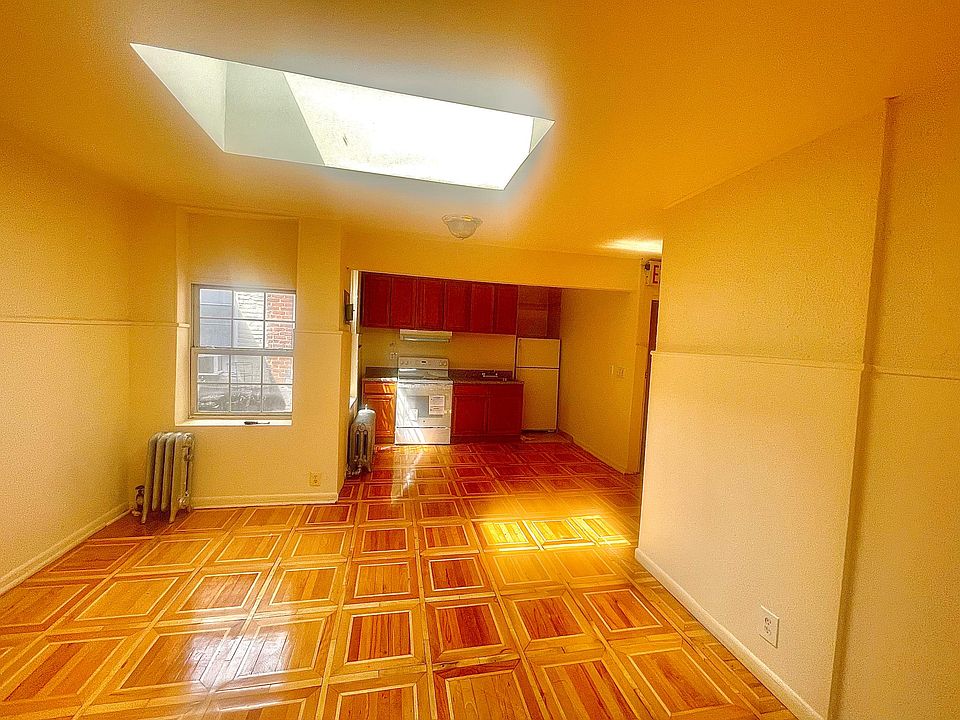 1st image of 2918 Avenue P #2