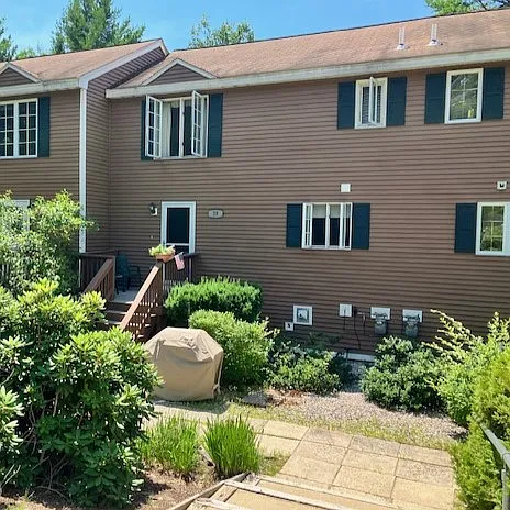 2 bed, 1.5 bath, 1560 sqft, $1,400 — Photo 1