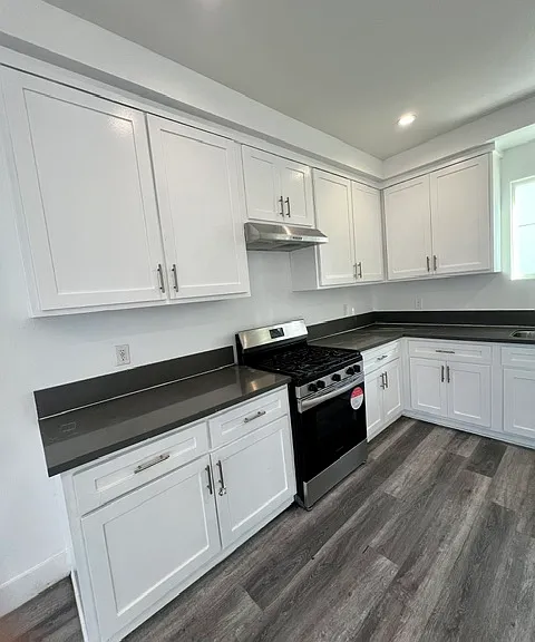 789 E 41st Pl #789 — Photo 8