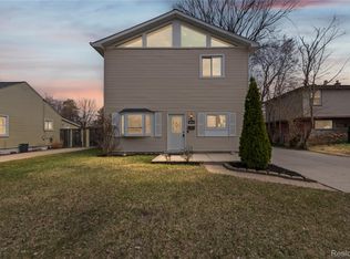26734 Barrington St, Madison Heights, MI