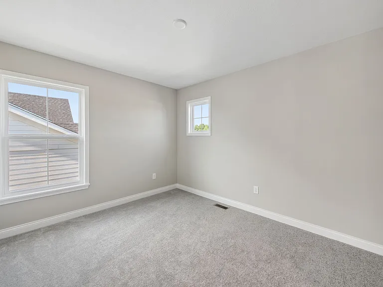 5195 Brookfield Dr — Photo 40