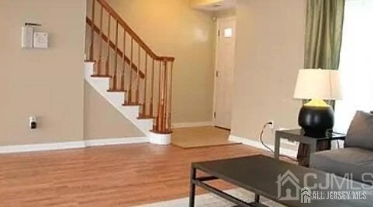 2 bed, 2.5 bath, 1120 sqft, $2,600 — Photo 3