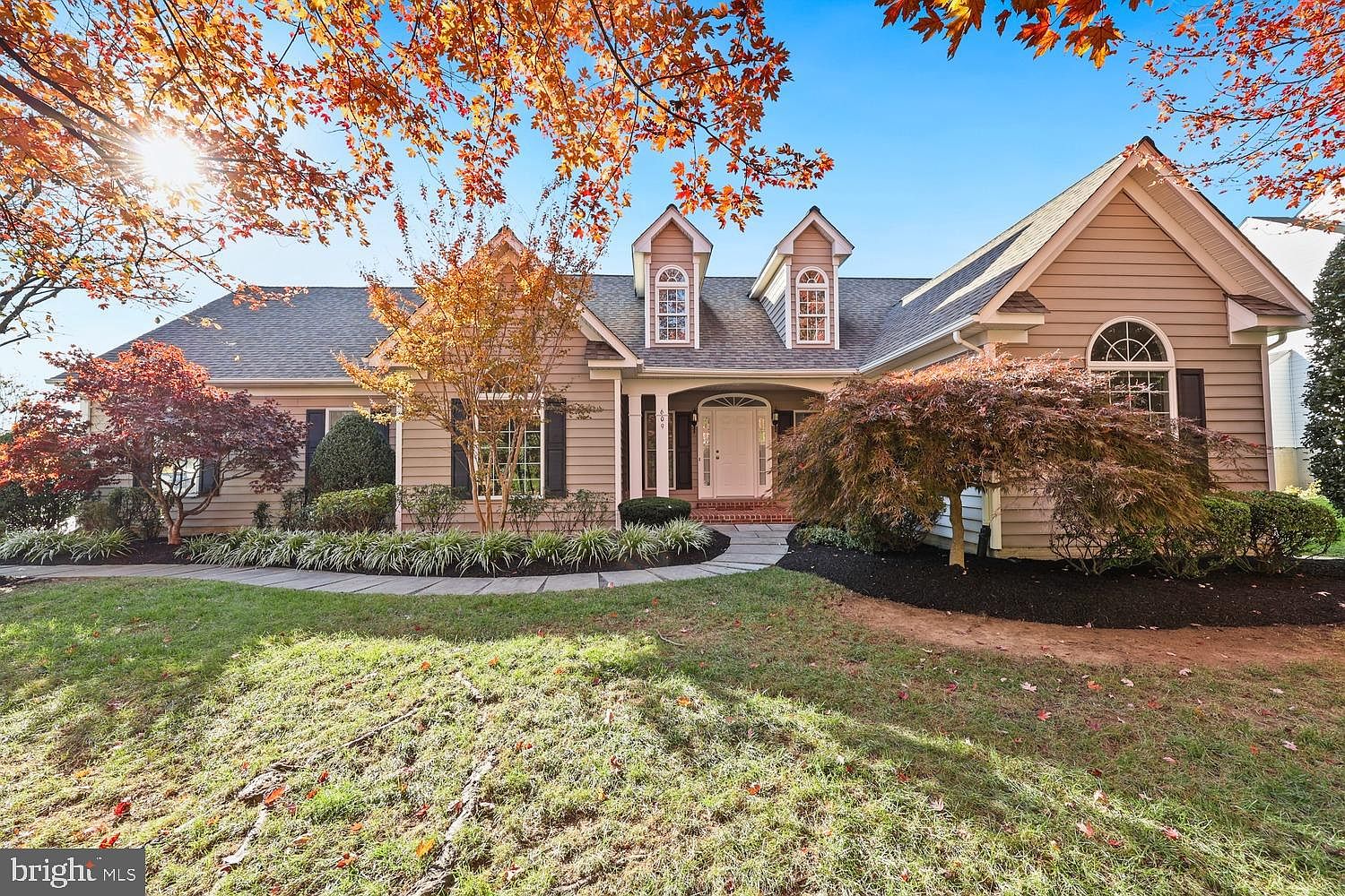 609 S Maple Ave, Purcellville, VA 20132 | Zillow
