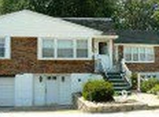 3246 Rhett Rd, Philadelphia, PA 19154